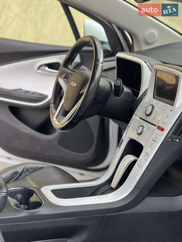 Хэтчбек Chevrolet Volt 2013 в Житомире