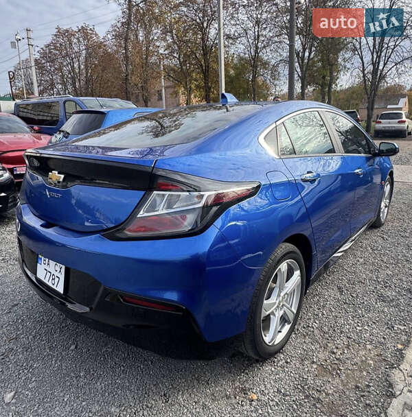 Хэтчбек Chevrolet Volt 2016 в Киеве