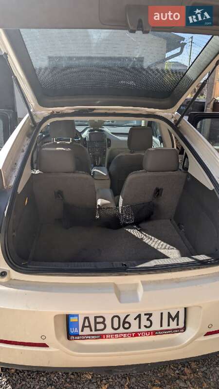 Хэтчбек Chevrolet Volt 2014 в Виннице фото 8 Хэтчбек Chevrolet Volt 2014 в Виннице