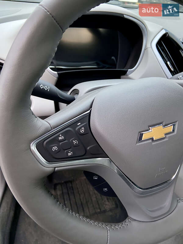 Хетчбек Chevrolet Volt 2017 в Кам'янському