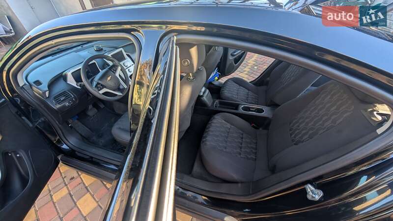 Хэтчбек Chevrolet Volt 2011 в Раздельной фото 14 Хэтчбек Chevrolet Volt 2011 в Раздельной