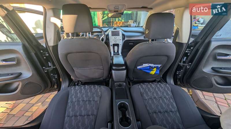 Хэтчбек Chevrolet Volt 2011 в Раздельной фото 25 Хэтчбек Chevrolet Volt 2011 в Раздельной