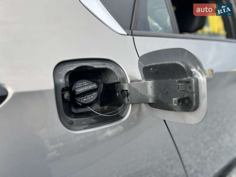 Хэтчбек Chevrolet Volt 2017 в Днепре