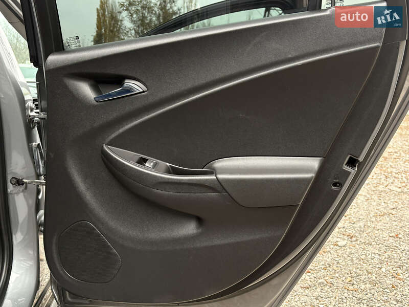 Хетчбек Chevrolet Volt 2018 в Харкові фото 18 Хетчбек Chevrolet Volt 2018 в Харкові