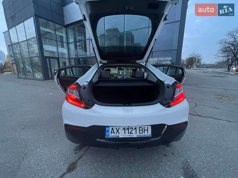 Хэтчбек Chevrolet Volt 2017 в Харькове