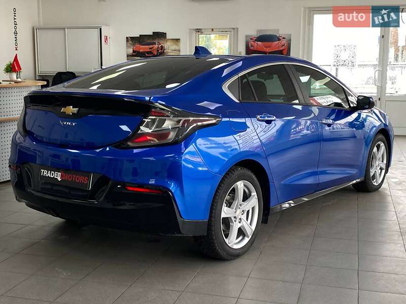 Хэтчбек Chevrolet Volt 2017 в Киеве