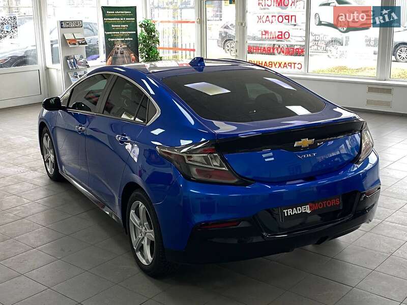 Хэтчбек Chevrolet Volt 2017 в Киеве