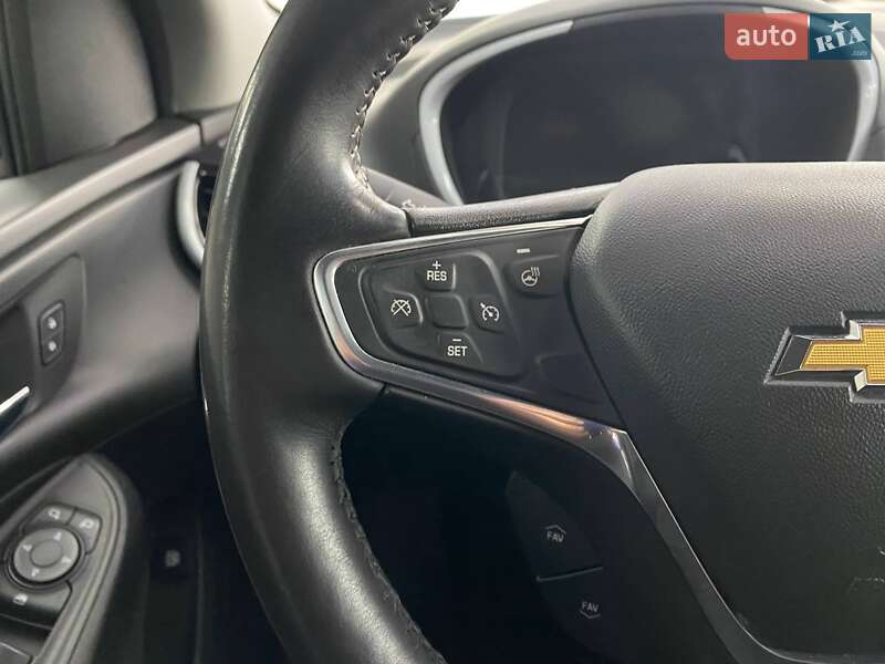 Хэтчбек Chevrolet Volt 2017 в Киеве