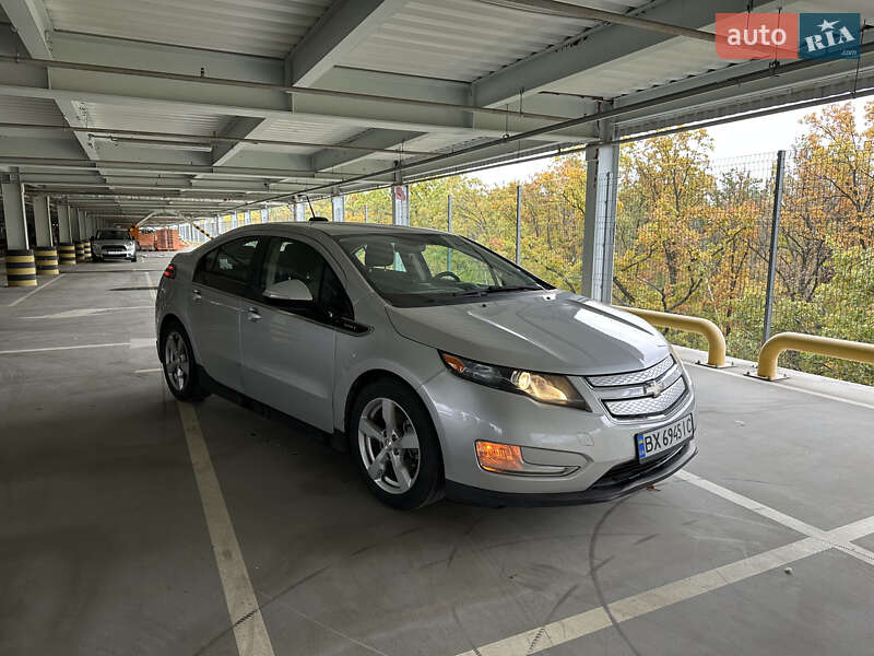Хэтчбек Chevrolet Volt 2015 в Киеве фото 2 Хэтчбек Chevrolet Volt 2015 в Киеве