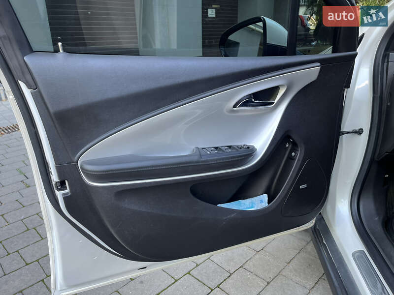 Хетчбек Chevrolet Volt 2011 в Івано-Франківську