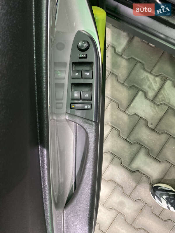 Хэтчбек Chevrolet Volt 2013 в Одессе фото 17 Хэтчбек Chevrolet Volt 2013 в Одессе