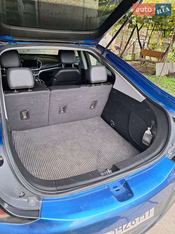 Хетчбек Chevrolet Volt 2016 в Івано-Франківську