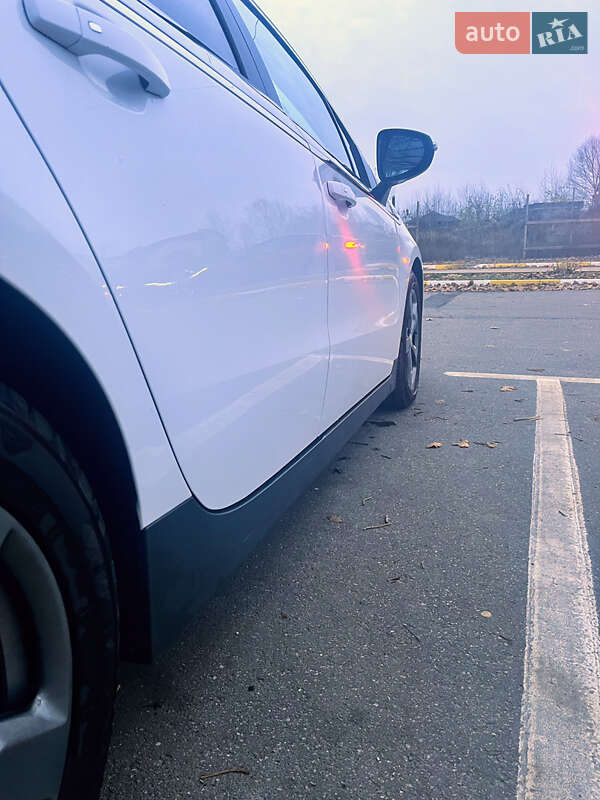 Хэтчбек Chevrolet Volt 2014 в Киеве