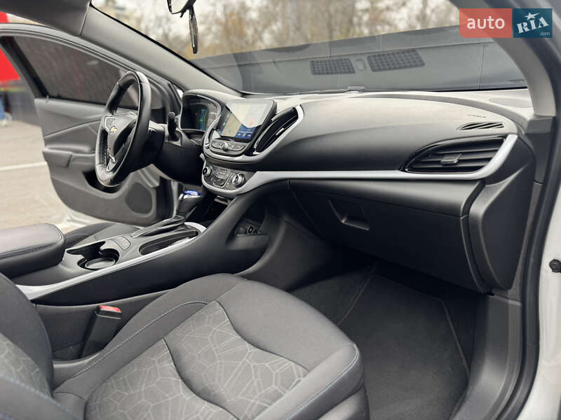 Хетчбек Chevrolet Volt 2016 в Києві