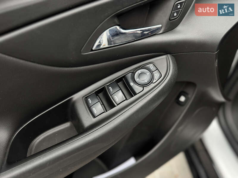 Хетчбек Chevrolet Volt 2016 в Києві