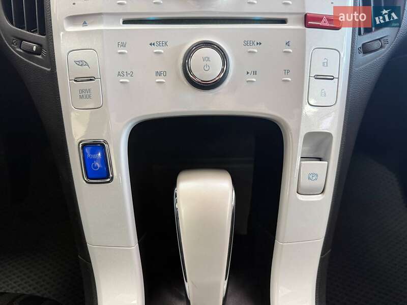 Хэтчбек Chevrolet Volt 2012 в Киеве