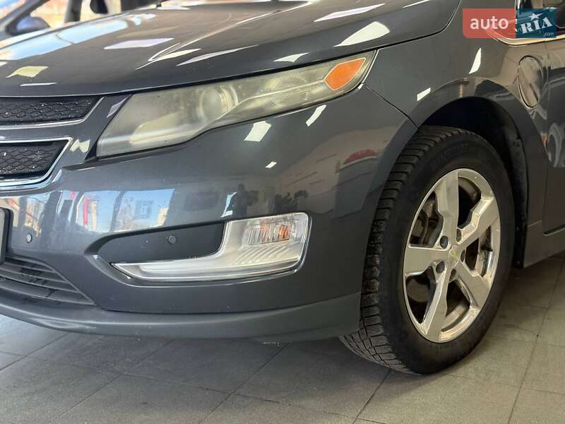Хэтчбек Chevrolet Volt 2012 в Киеве