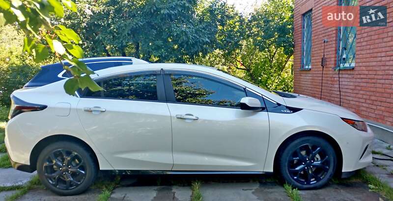 Хэтчбек Chevrolet Volt 2016 в Киеве фото 3 Хэтчбек Chevrolet Volt 2016 в Киеве