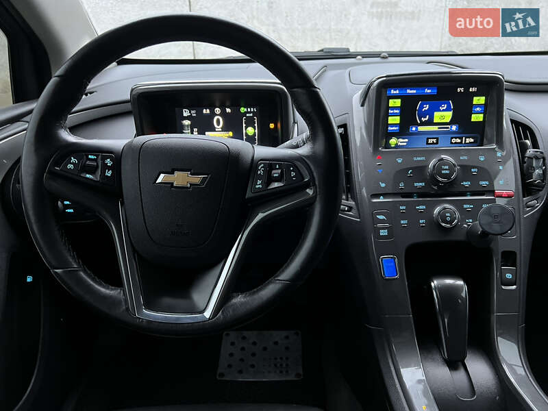 Хэтчбек Chevrolet Volt 2015 в Киеве
