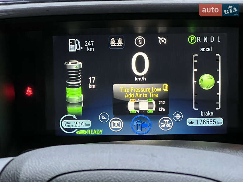 Хэтчбек Chevrolet Volt 2015 в Киеве