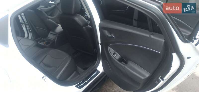 Хэтчбек Chevrolet Volt 2017 в Кременчуге фото 17 Хэтчбек Chevrolet Volt 2017 в Кременчуге