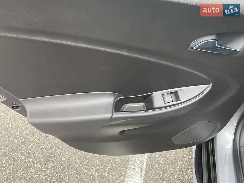 Хетчбек Chevrolet Volt 2018 в Києві