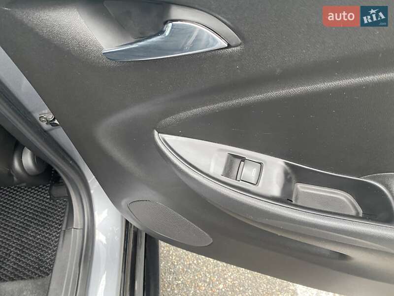 Хетчбек Chevrolet Volt 2018 в Києві