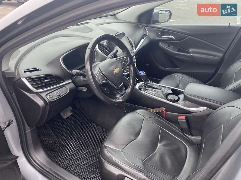 Хетчбек Chevrolet Volt 2018 в Києві