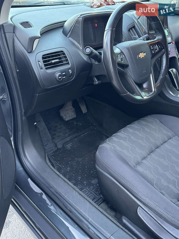 Хэтчбек Chevrolet Volt 2013 в Днепре