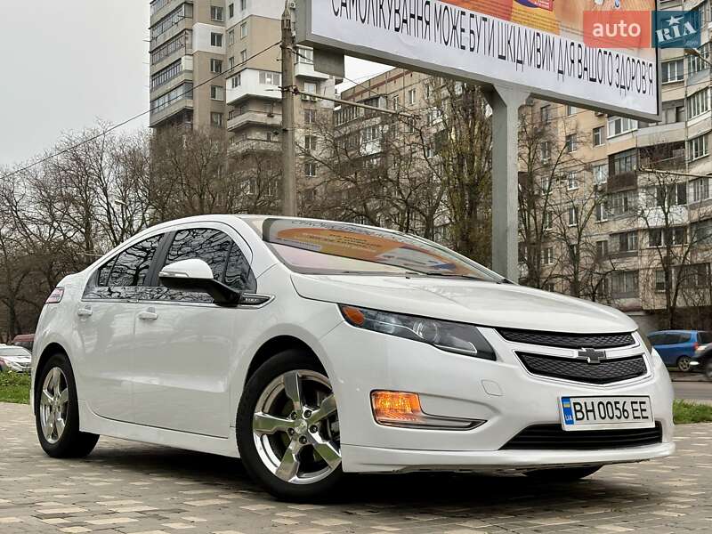 Хэтчбек Chevrolet Volt 2015 в Одессе