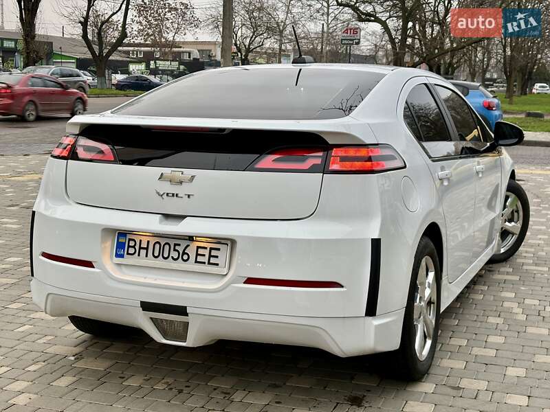 Хэтчбек Chevrolet Volt 2015 в Одессе