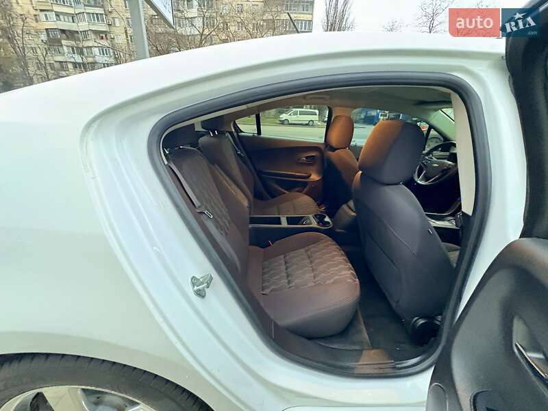 Хэтчбек Chevrolet Volt 2015 в Одессе