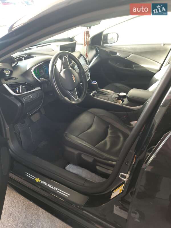 Хэтчбек Chevrolet Volt 2015 в Кропивницком