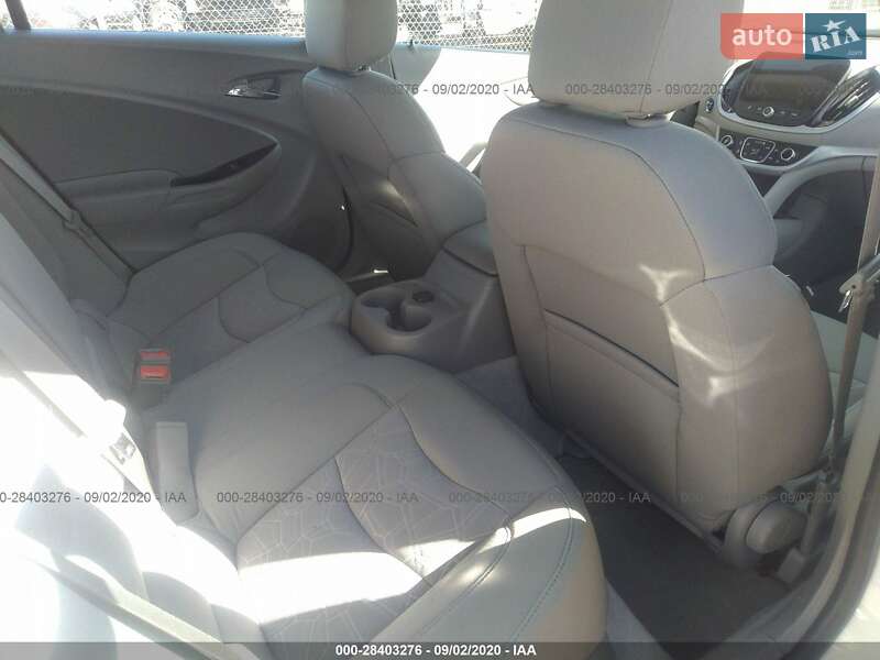 Хетчбек Chevrolet Volt 2018 в Чернівцях