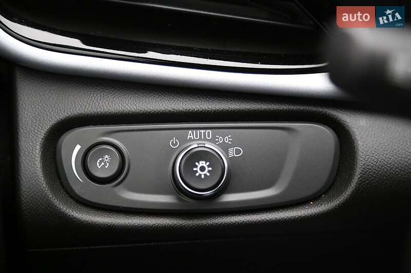 Хэтчбек Chevrolet Volt 2017 в Киеве