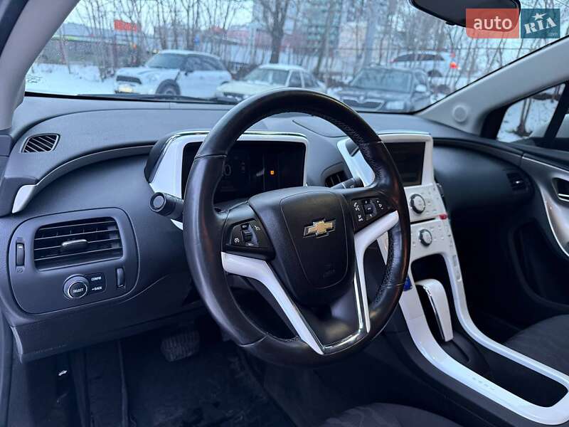 Хэтчбек Chevrolet Volt 2012 в Днепре