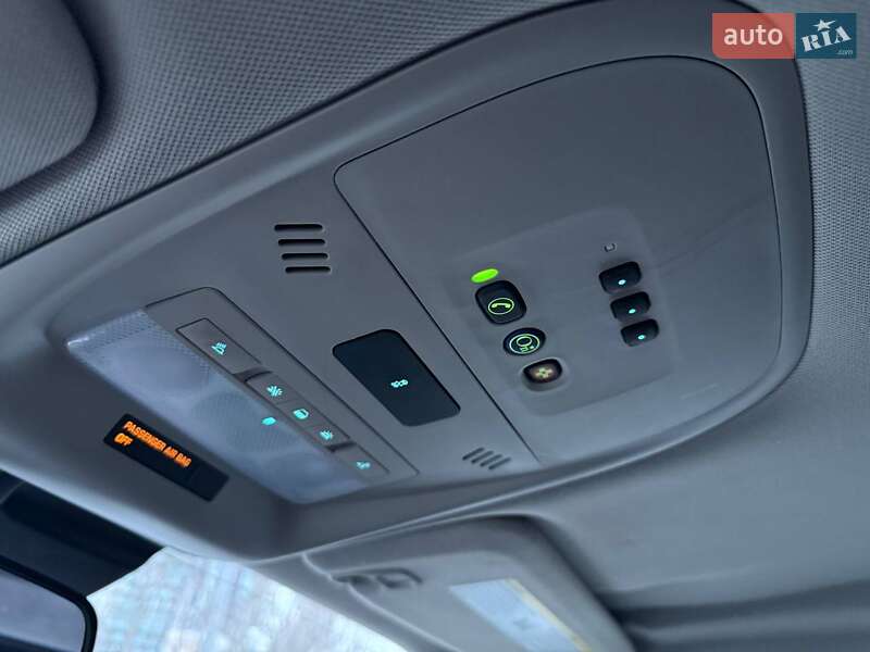 Хэтчбек Chevrolet Volt 2012 в Днепре