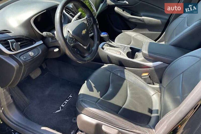 Хэтчбек Chevrolet Volt 2018 в Киеве