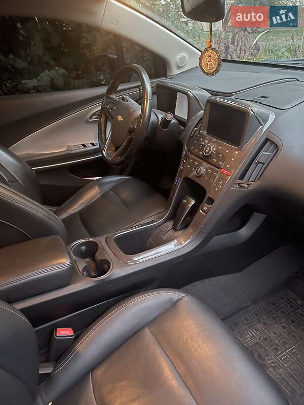 Хэтчбек Chevrolet Volt 2014 в Черкассах