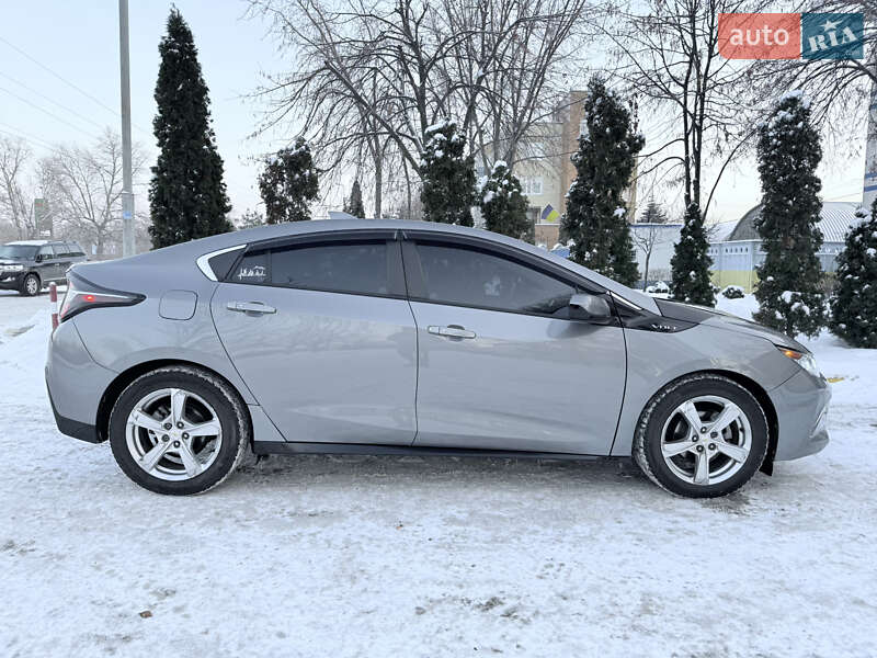 Хэтчбек Chevrolet Volt 2018 в Киеве