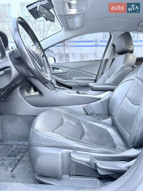 Хэтчбек Chevrolet Volt 2018 в Киеве