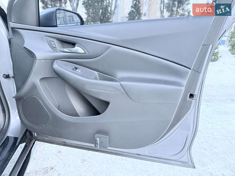 Хэтчбек Chevrolet Volt 2018 в Киеве