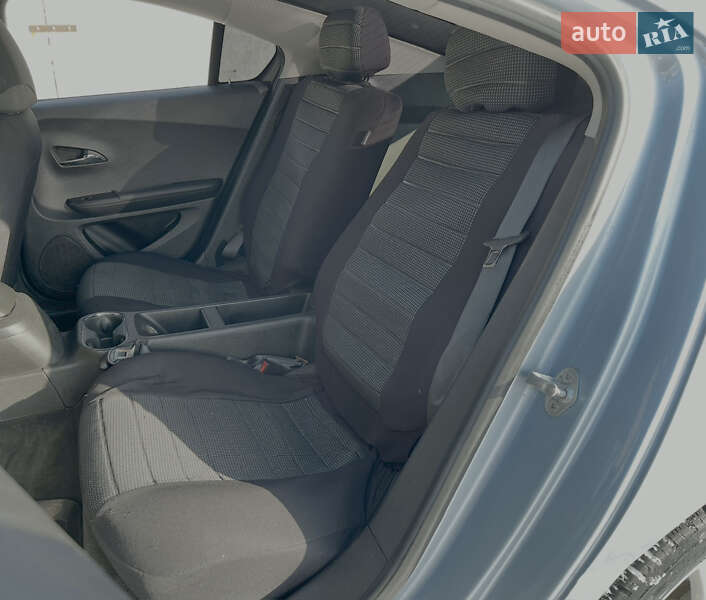 Хэтчбек Chevrolet Volt 2014 в Киеве фото 9 Хэтчбек Chevrolet Volt 2014 в Киеве