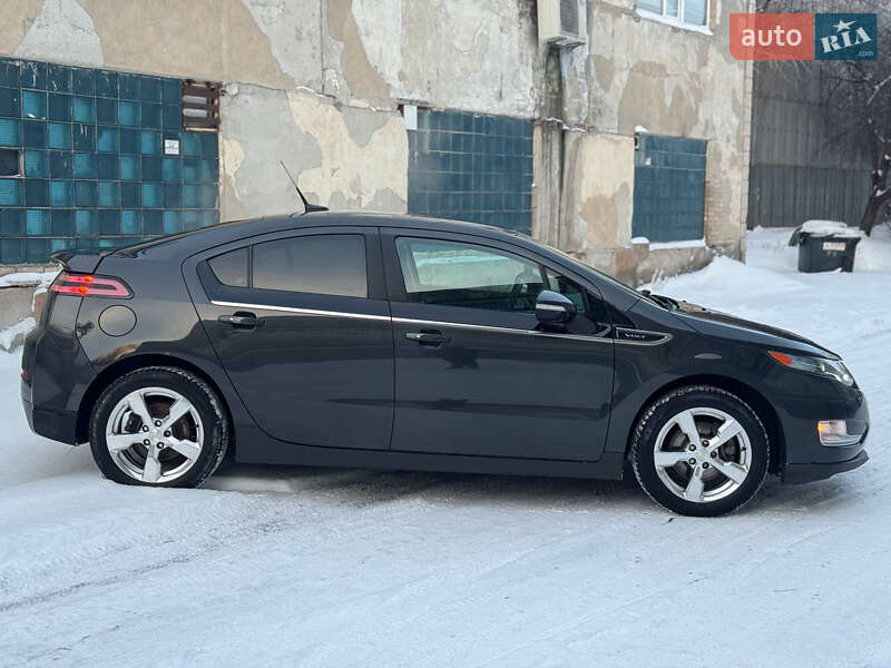 Хэтчбек Chevrolet Volt 2013 в Киеве