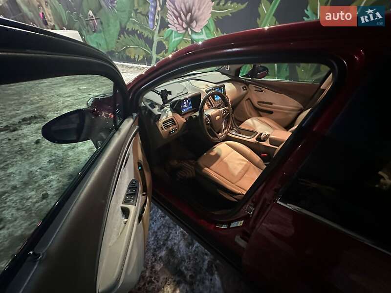 Хэтчбек Chevrolet Volt 2012 в Белогородке фото 10 Хэтчбек Chevrolet Volt 2012 в Белогородке