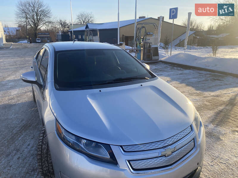 Хэтчбек Chevrolet Volt 2014 в Ромнах