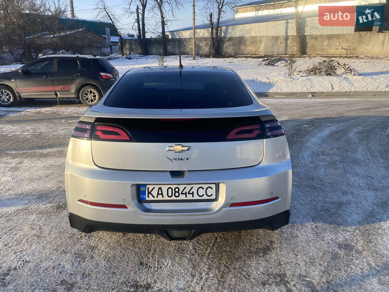 Хэтчбек Chevrolet Volt 2014 в Ромнах