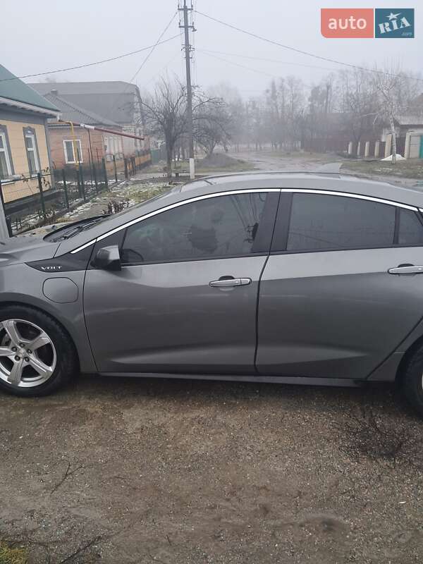Хэтчбек Chevrolet Volt 2017 в Знаменке