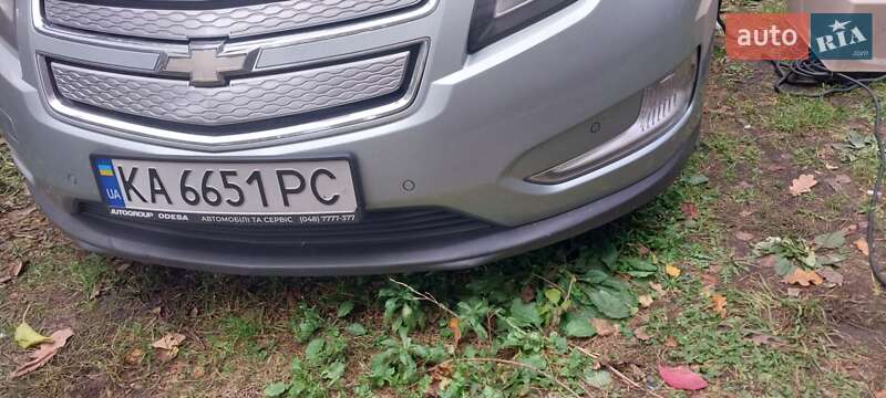 Хэтчбек Chevrolet Volt 2011 в Киеве
