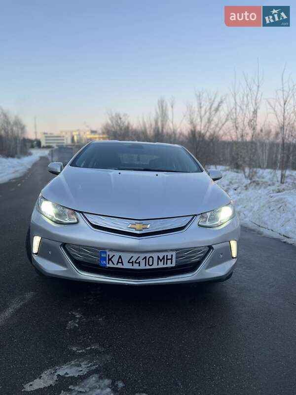 Хетчбек Chevrolet Volt 2016 в Києві